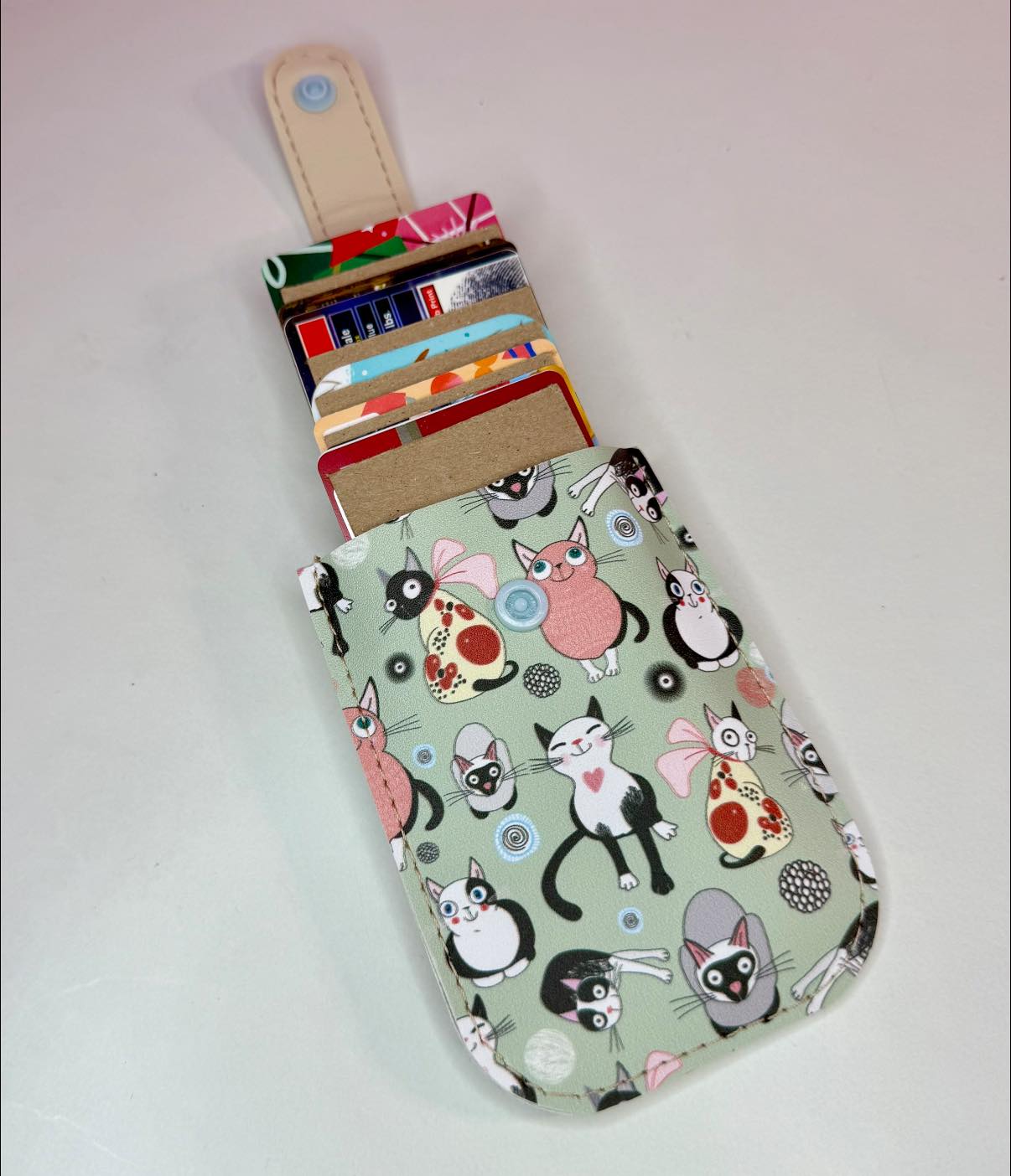 POCH - Pull-out Card Holder Pattern