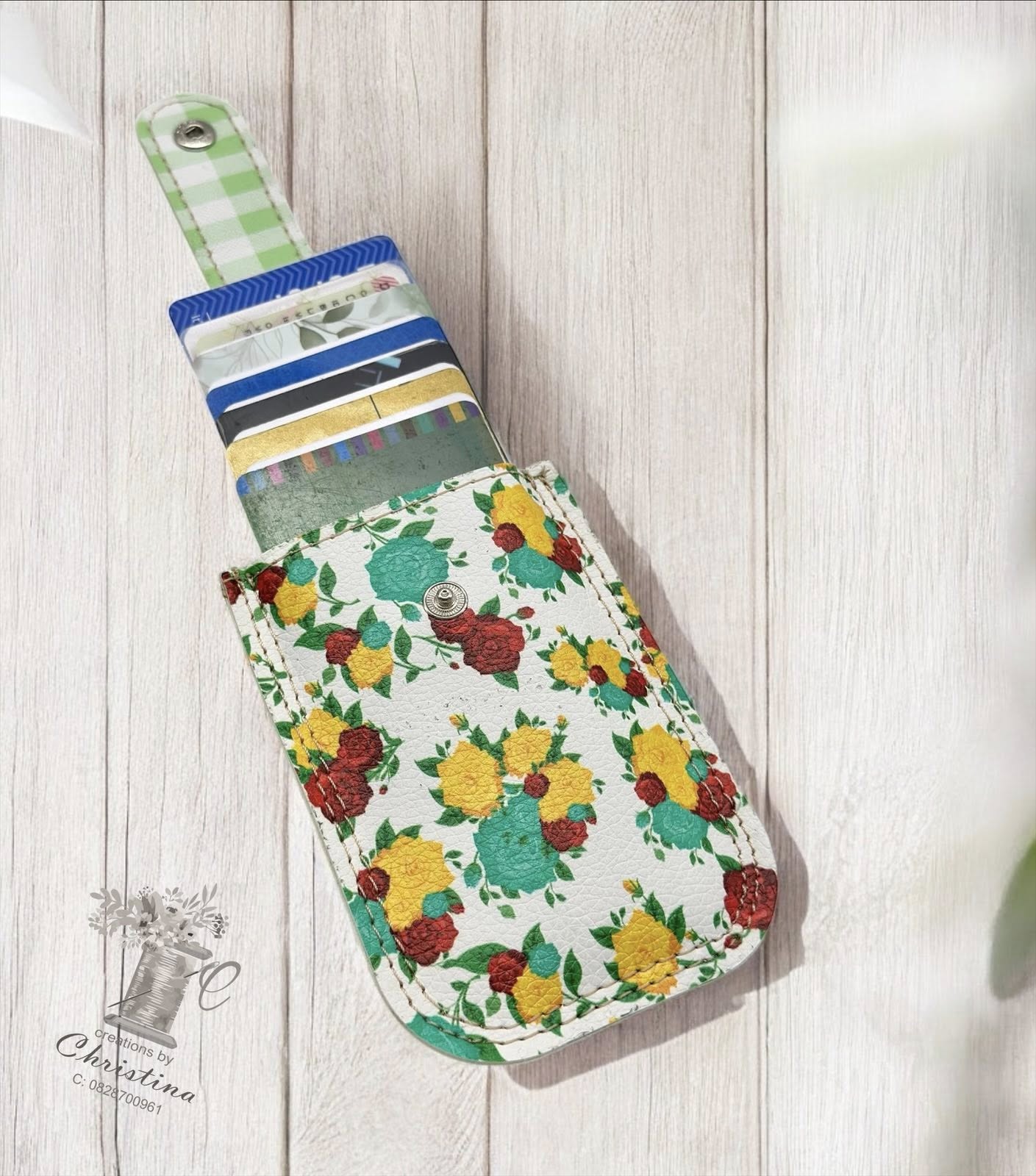 POCH - Pull-out Card Holder Pattern