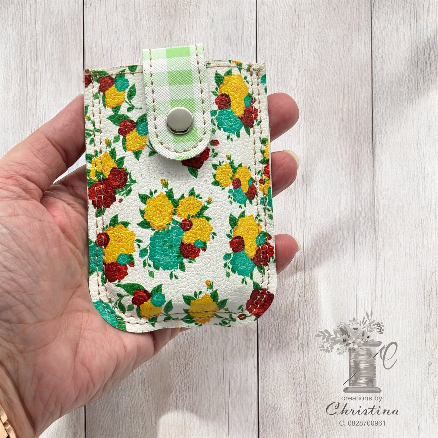 POCH - Pull-out Card Holder Pattern