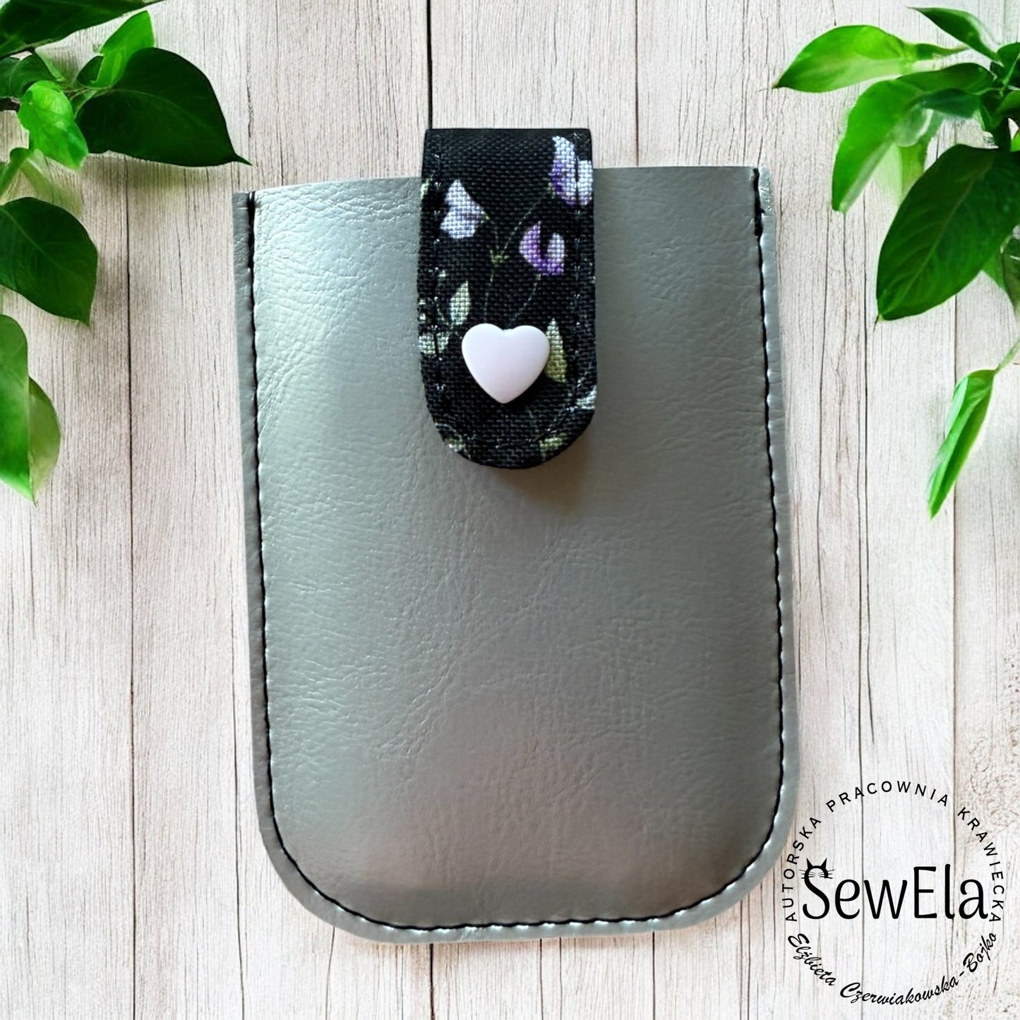 POCH - Pull-out Card Holder Pattern