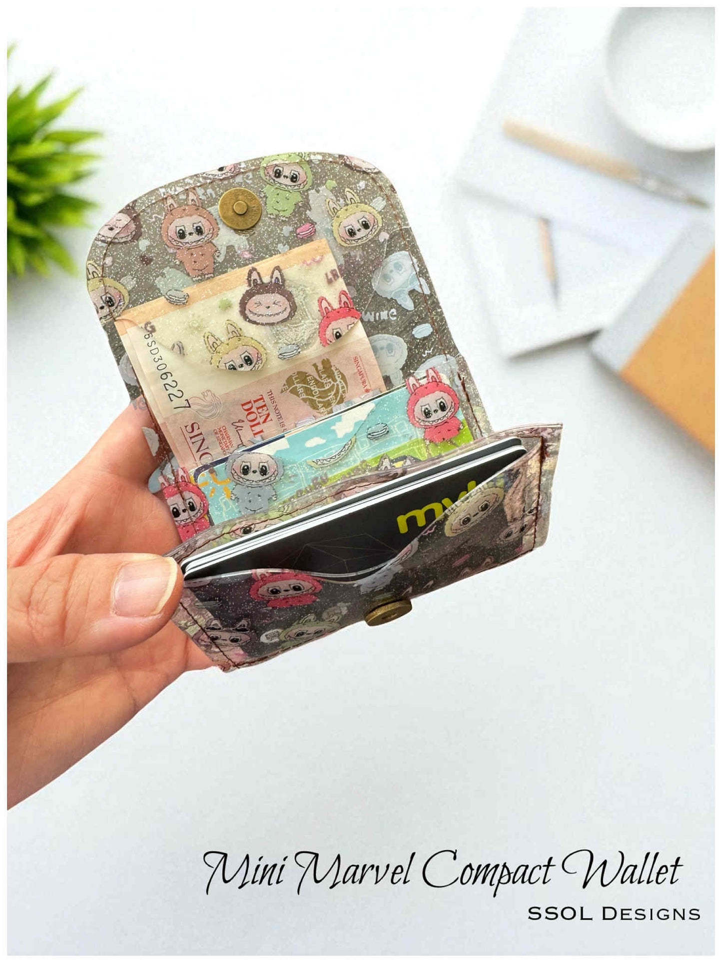 Mini Marvel Compact Wallet Pattern