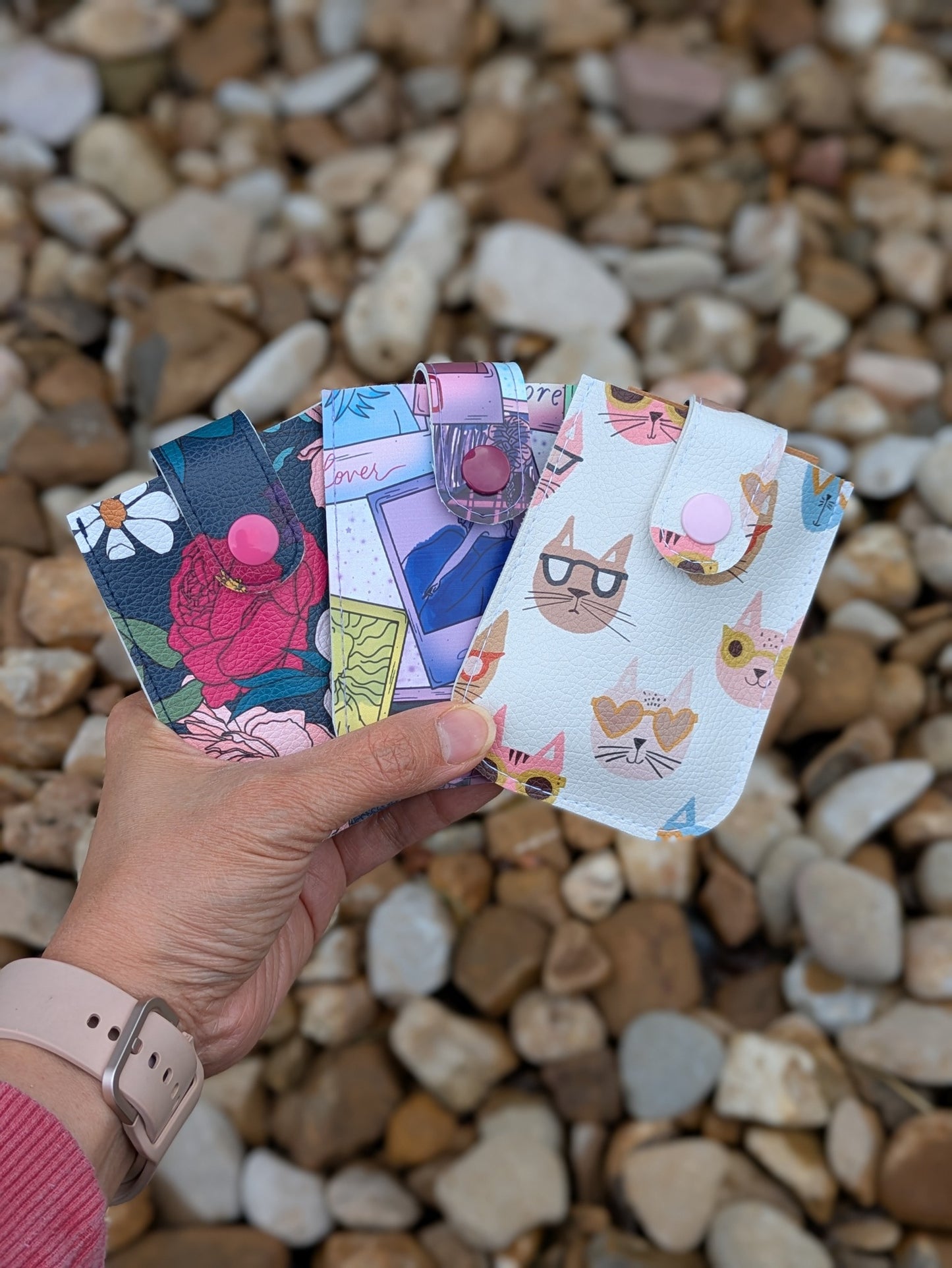 POCH - Pull-out Card Holder Pattern