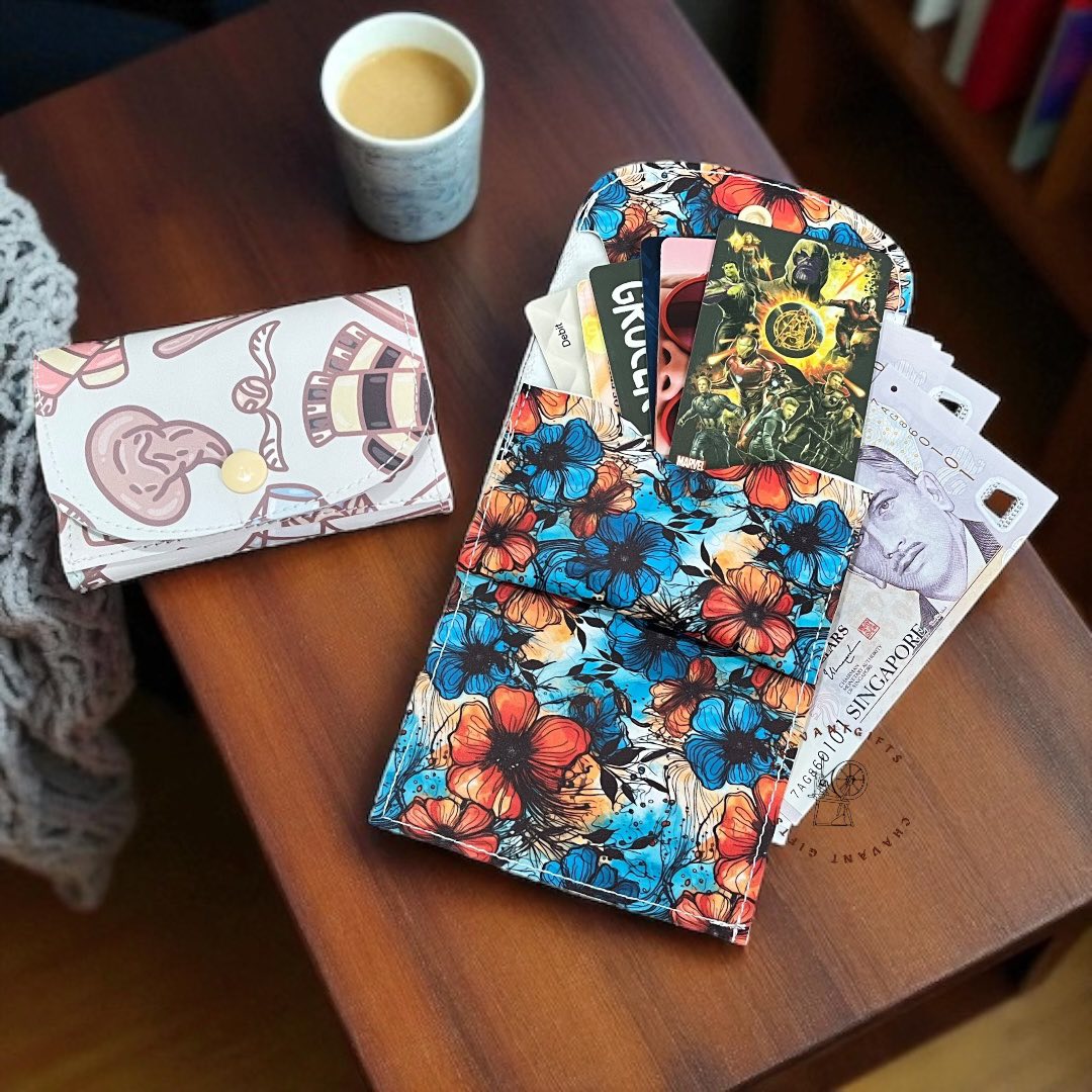 Mini Marvel Compact Wallet Pattern