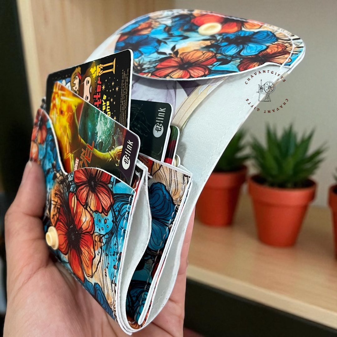 Mini Marvel Compact Wallet Pattern