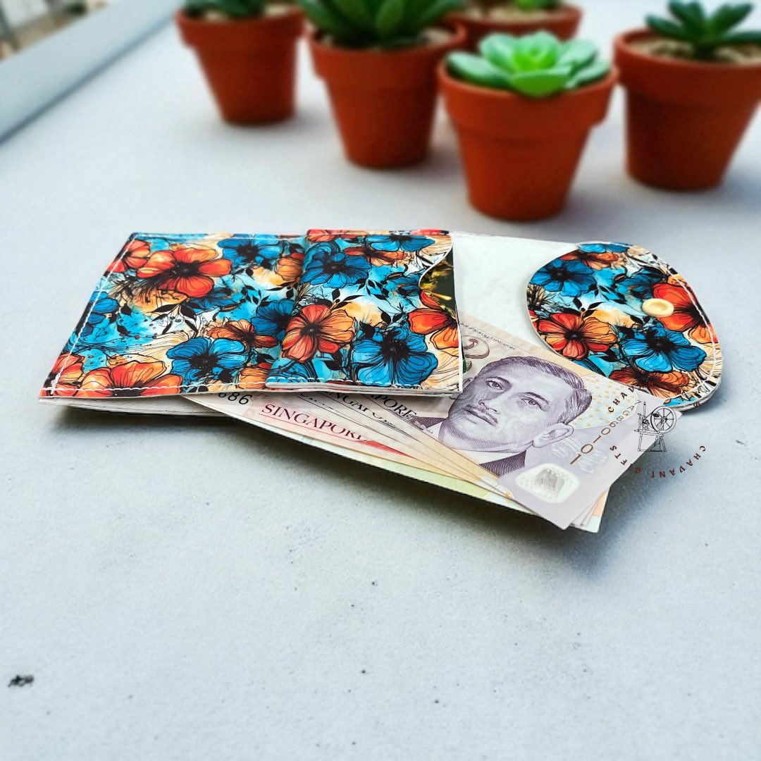 Mini Marvel Compact Wallet Pattern