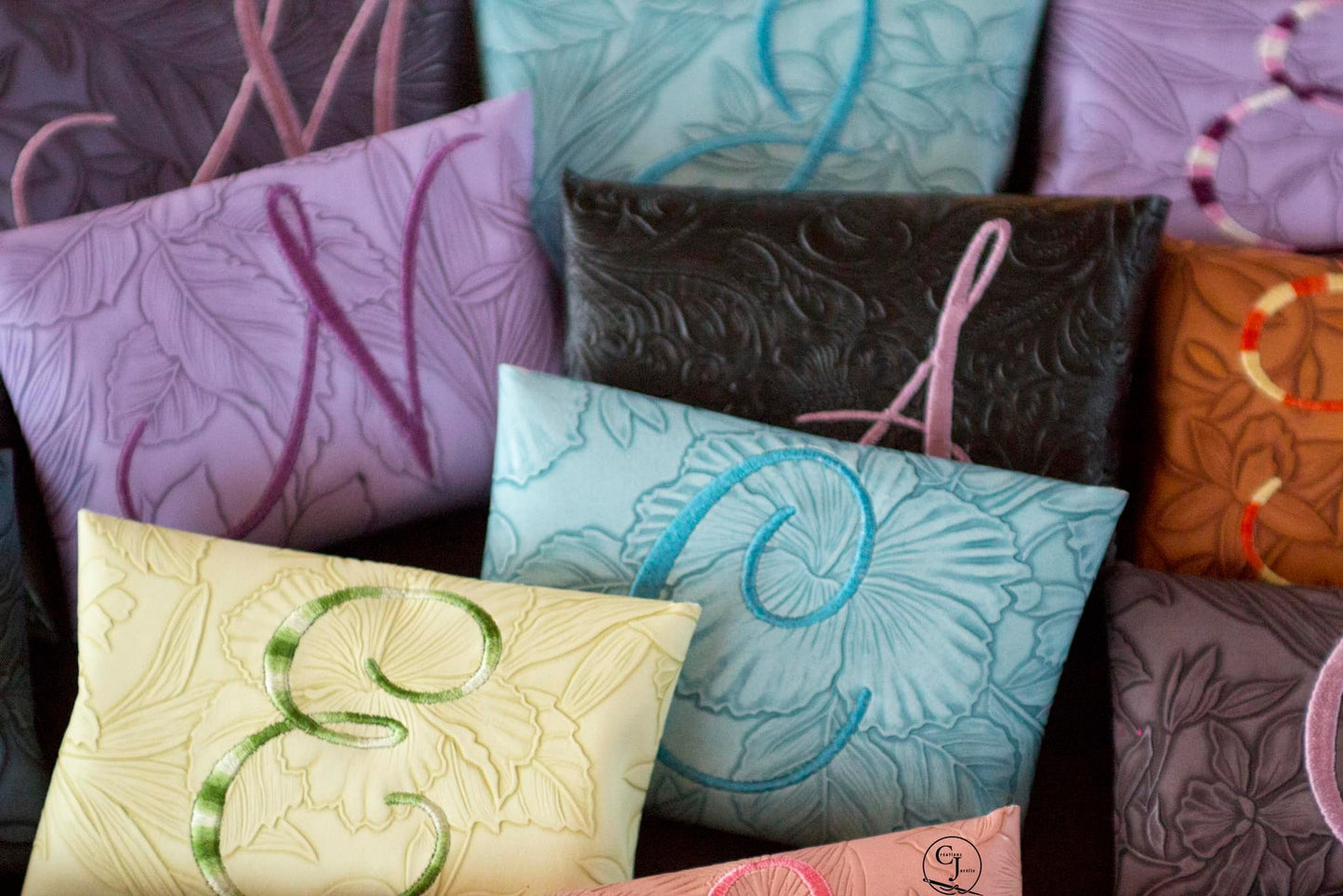 Pristine Tissue Holder Pattern