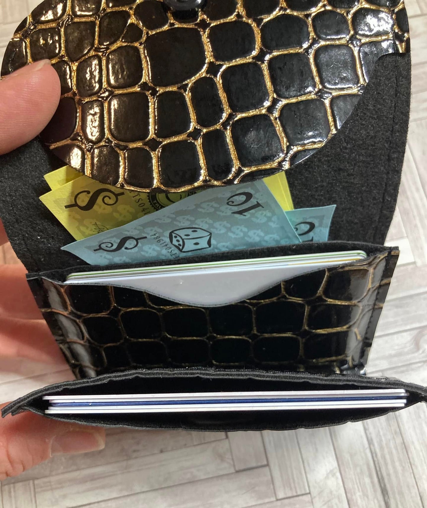 Mini Marvel Compact Wallet Pattern