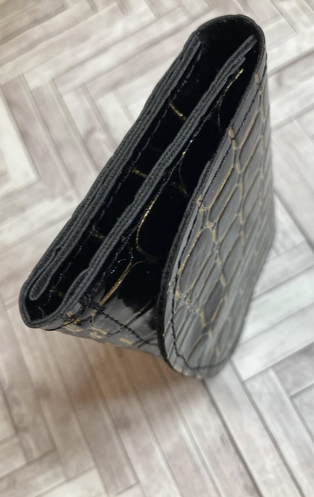 Mini Marvel Compact Wallet Pattern