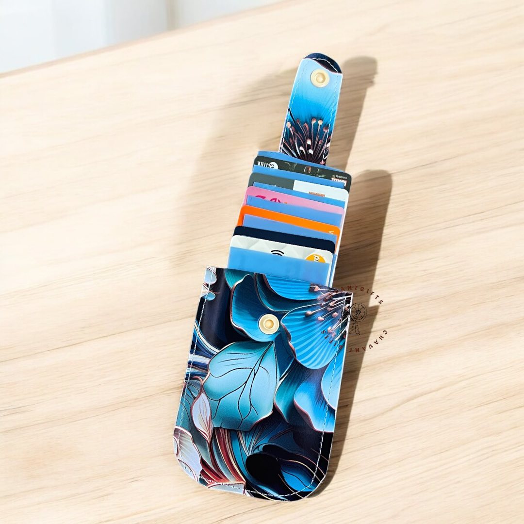 POCH - Pull-out Card Holder Pattern