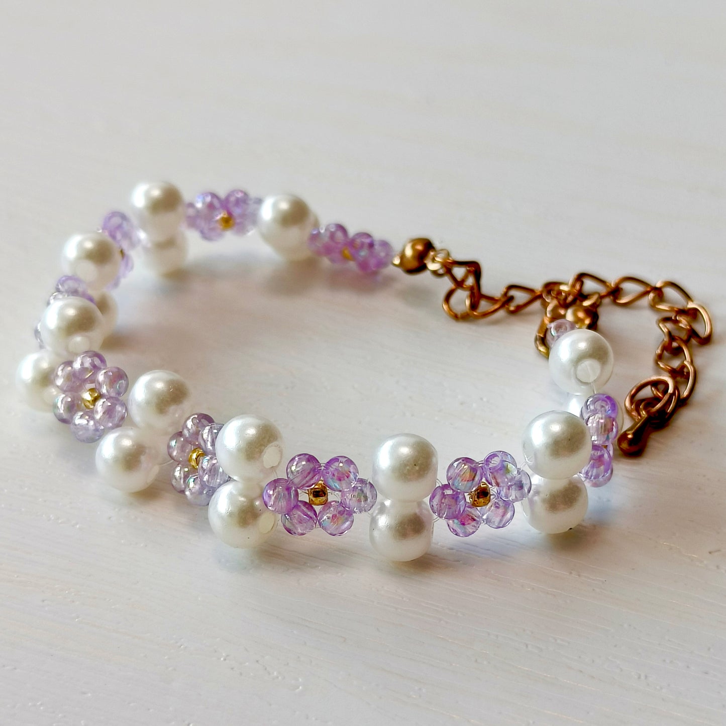 String bead bracelet 09