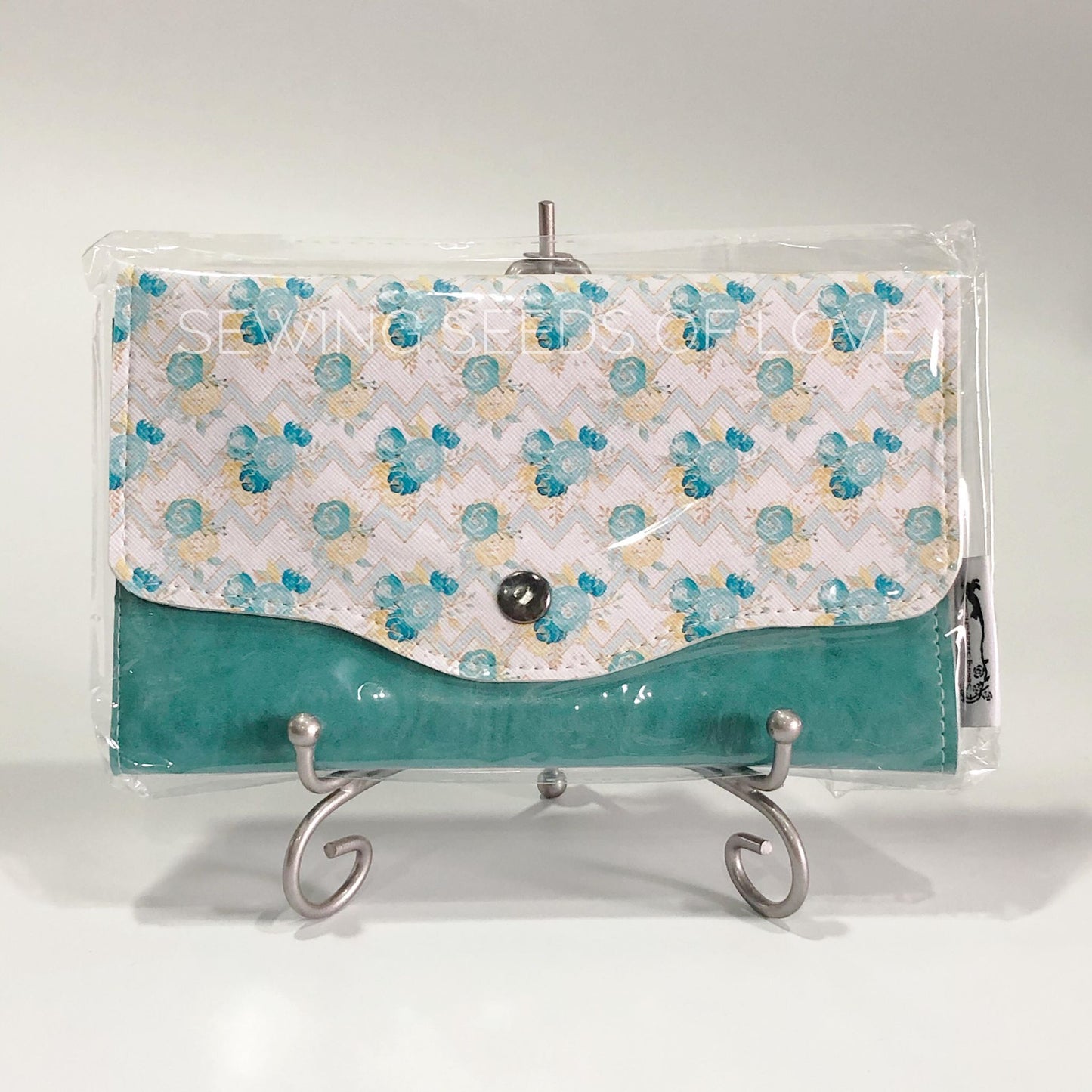 Vinyl Angbao Clutch - Emerald Roses