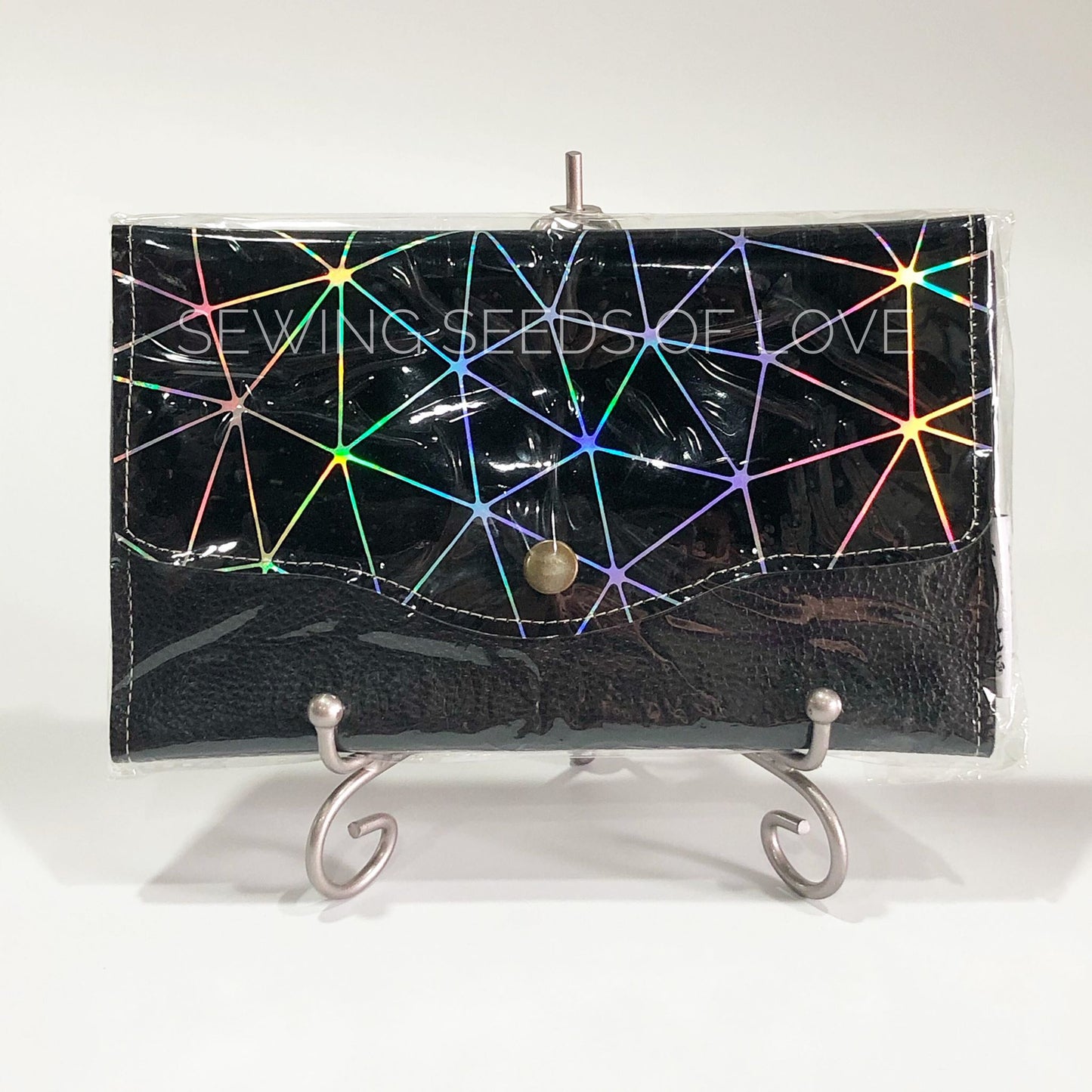 Vinyl Angbao Clutch - Black Geometric
