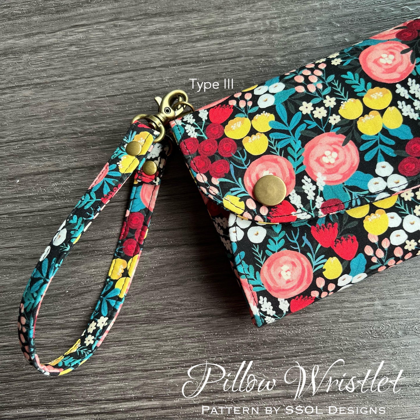 Pillow Wristlet Pattern