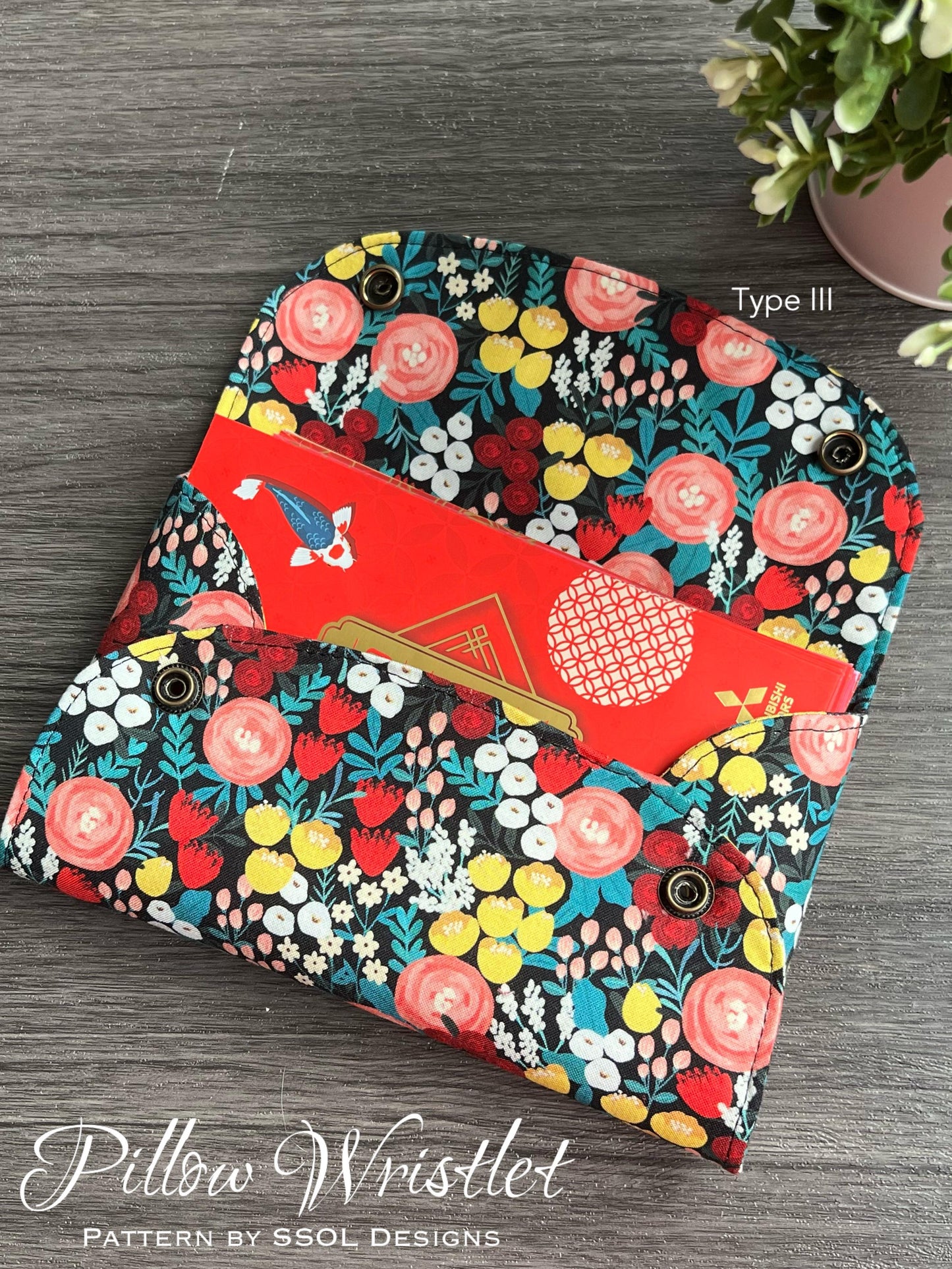 Pillow Wristlet Pattern