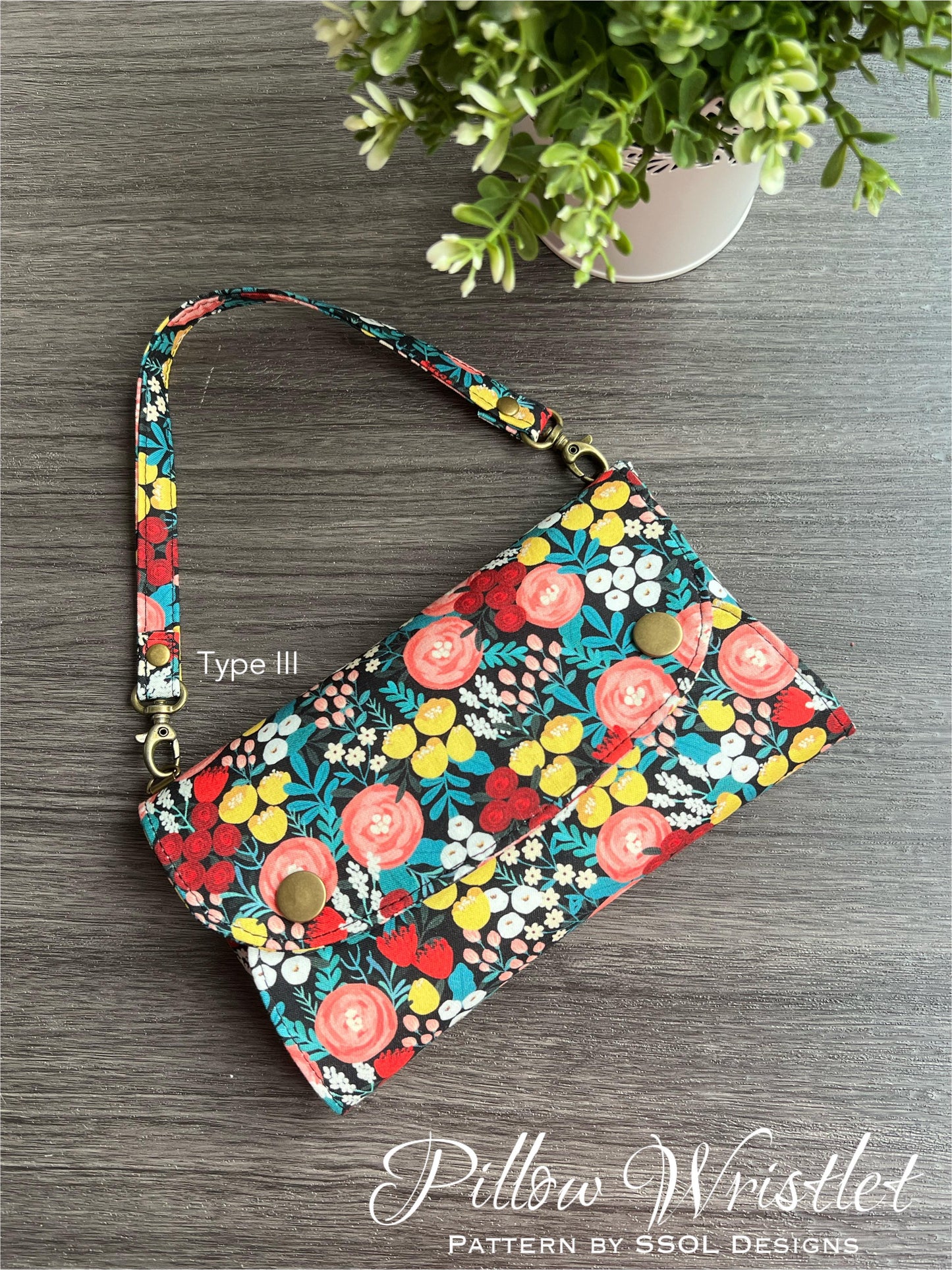 Pillow Wristlet Pattern