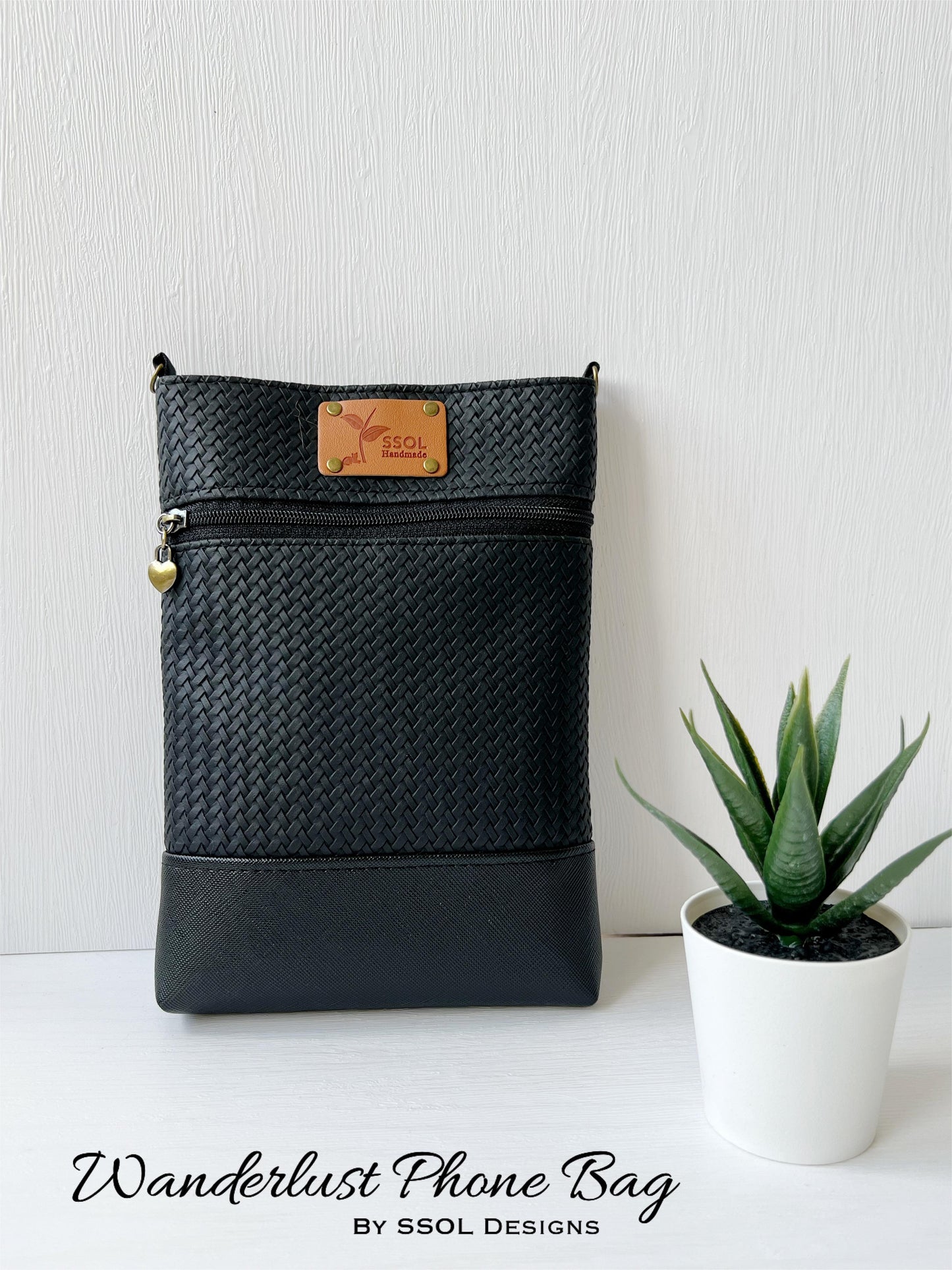 Wanderlust Phone Bag Pattern