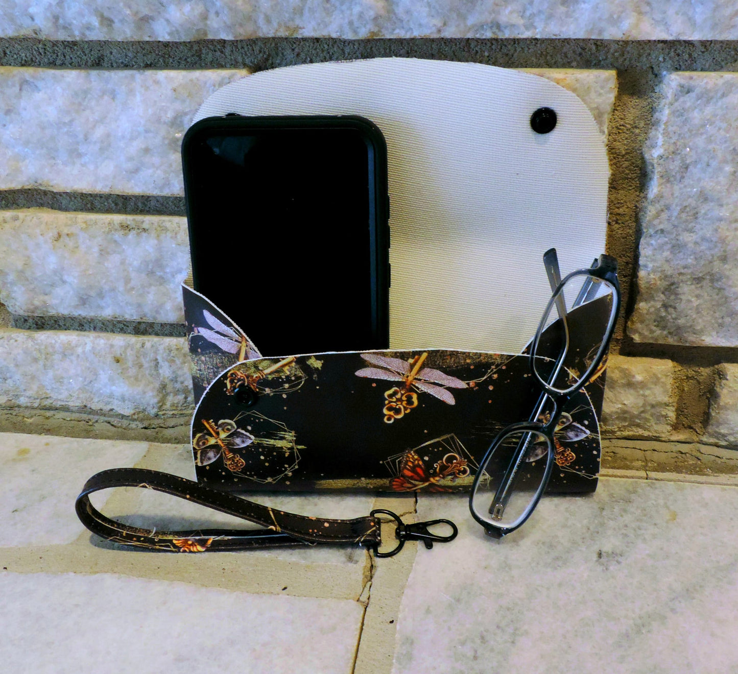 Pillow Wristlet Pattern