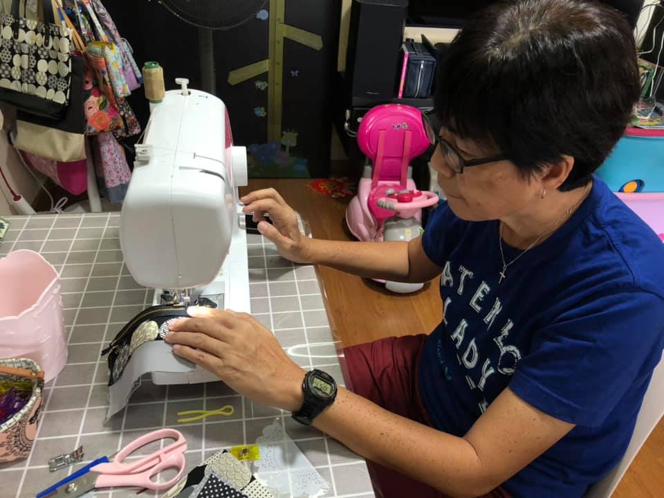 Seedlings 101 - Zipper Tissue Pouch Workshop