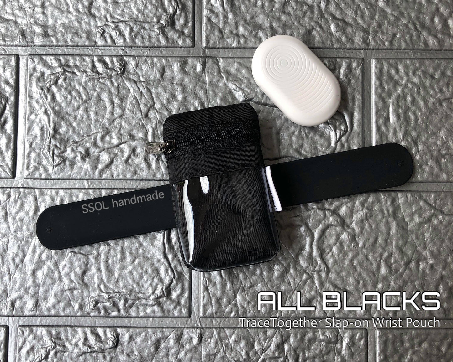 SG TraceTogether Wrist Pouch - All Blacks