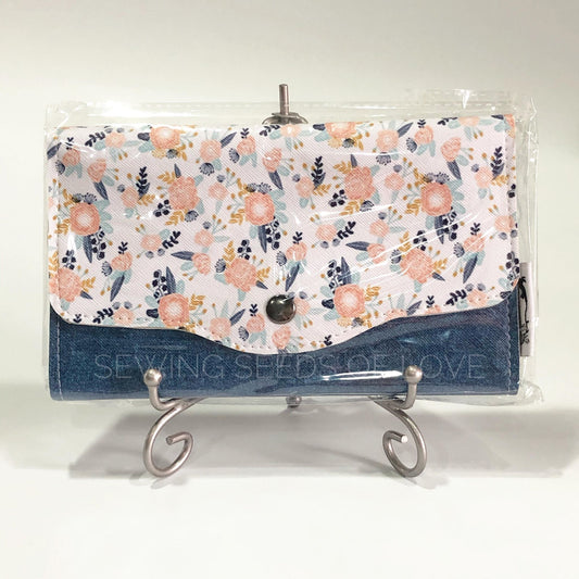 Vinyl Angbao Clutch - Petite Coral Roses