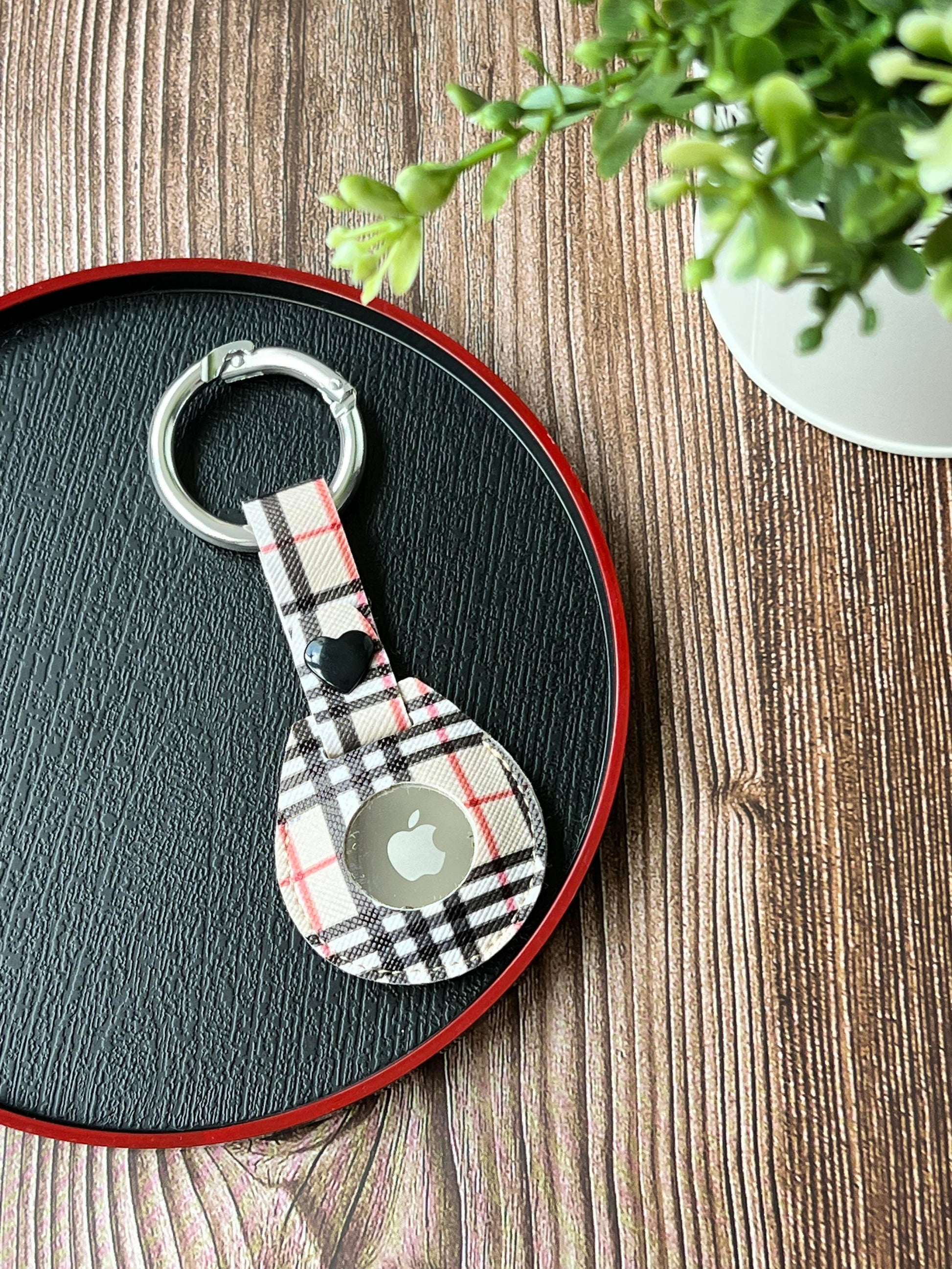 Geometric Goods AirTag Keychain with Snap Hook and Keyring Black